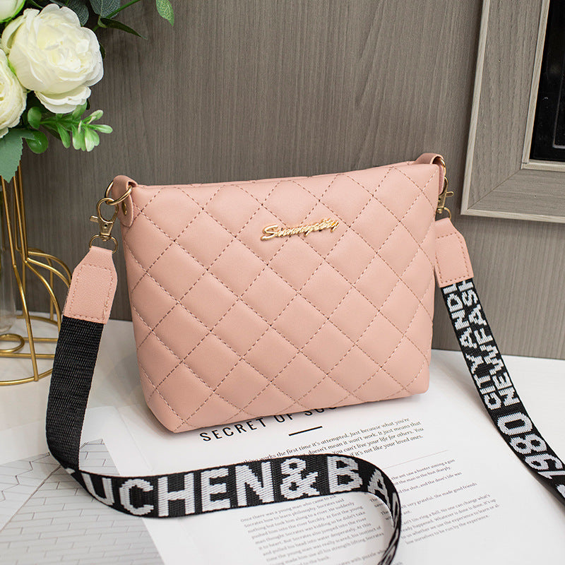 Aurelian & Co. Women's Quilted Messenger Bag – Trendy Crossbody Purse with Chain Strap & Diamond Stitch Design